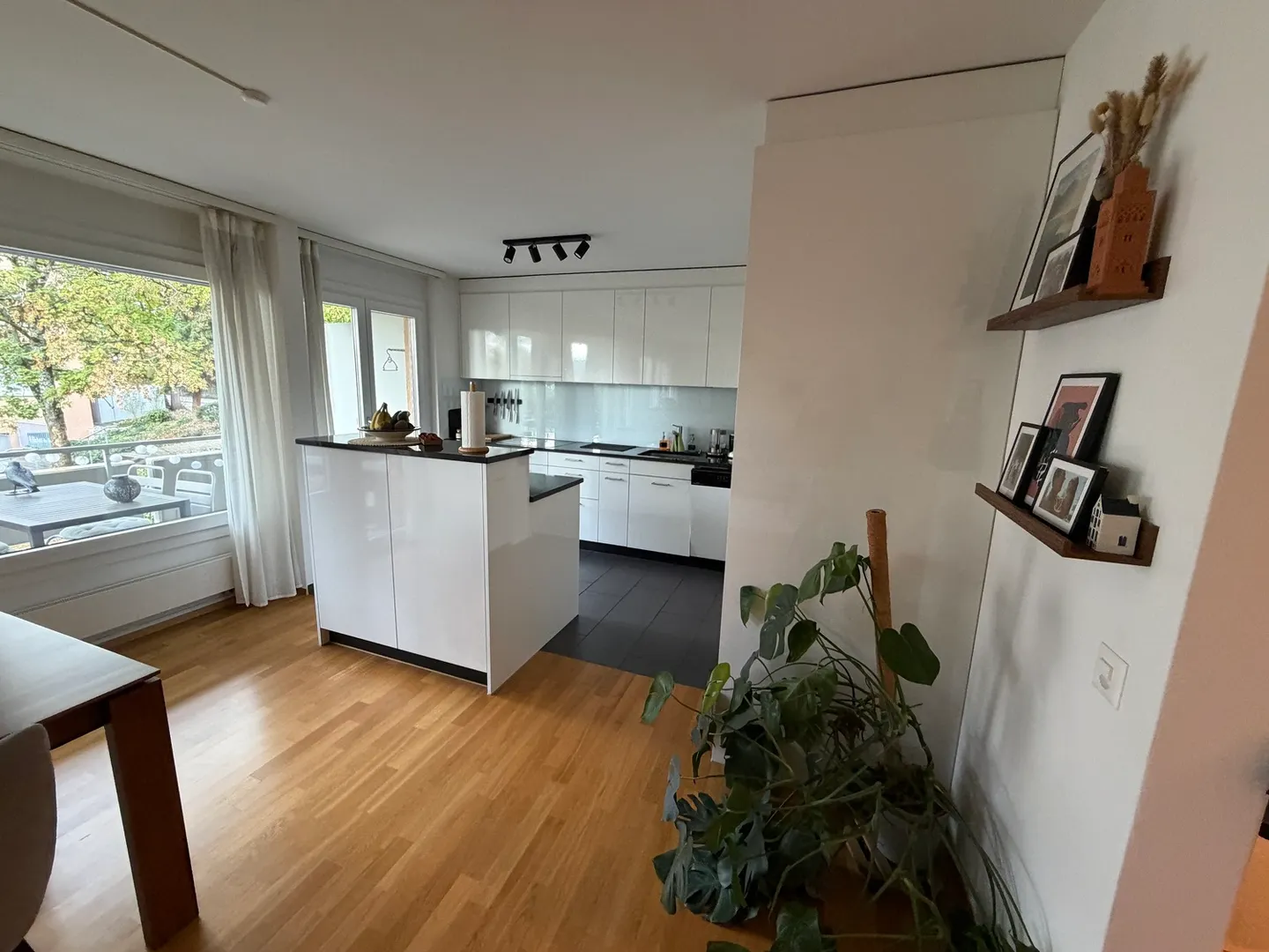Appartement lumineux 3.5 pièces - Photo 2 sur 10