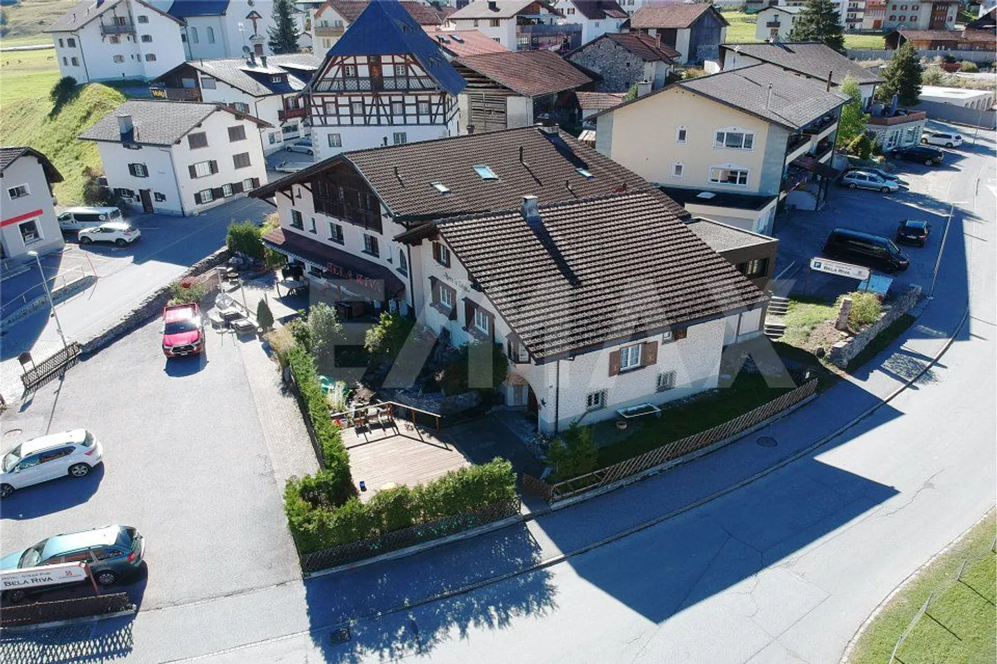 Incantevole casa unifamiliare - nel cuore del mondo montano grigionese - Foto 2 di 10