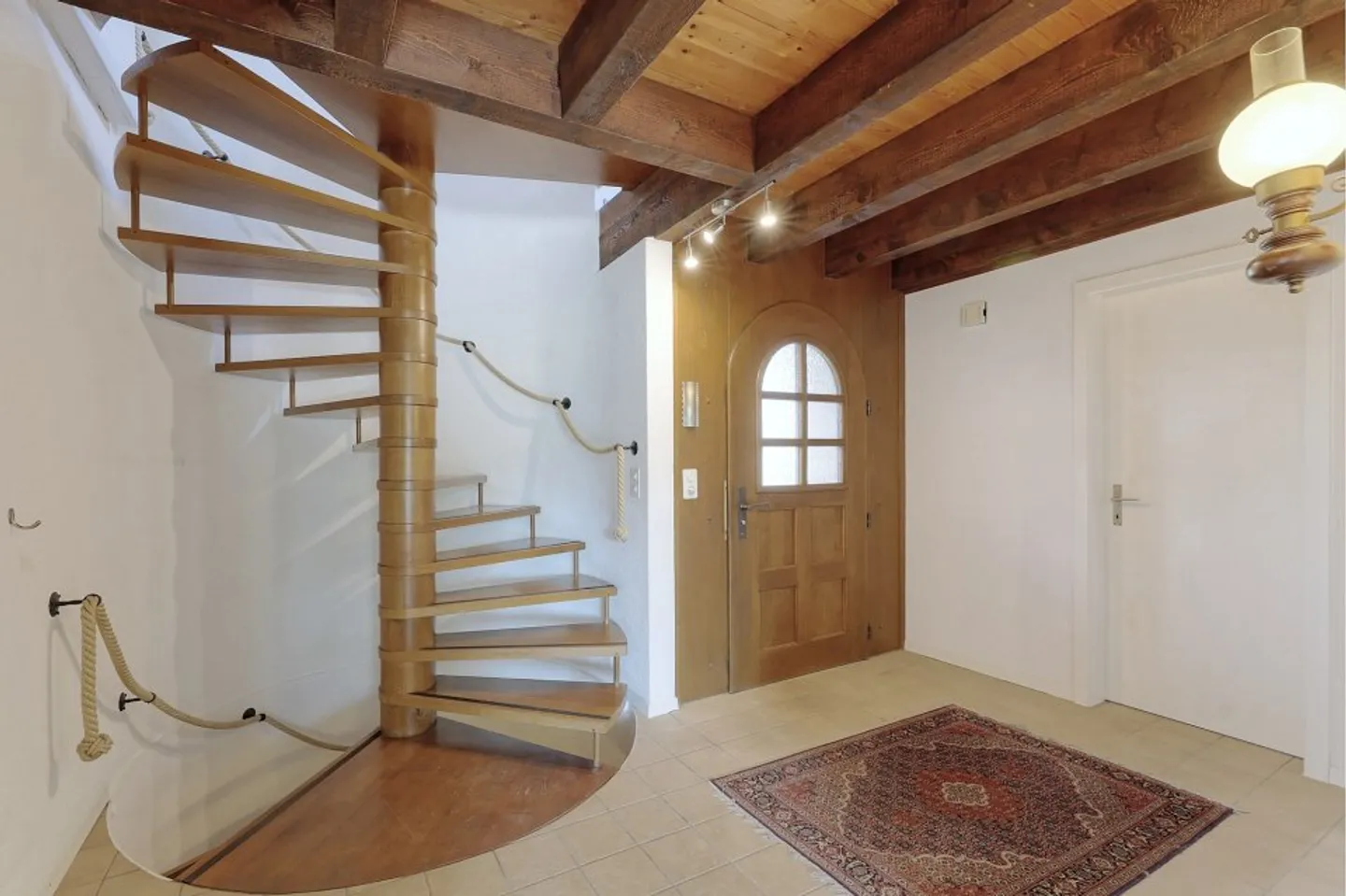 Casa unifamiliare 5½ locali con possibilità di design e giardino - Foto 6 di 13