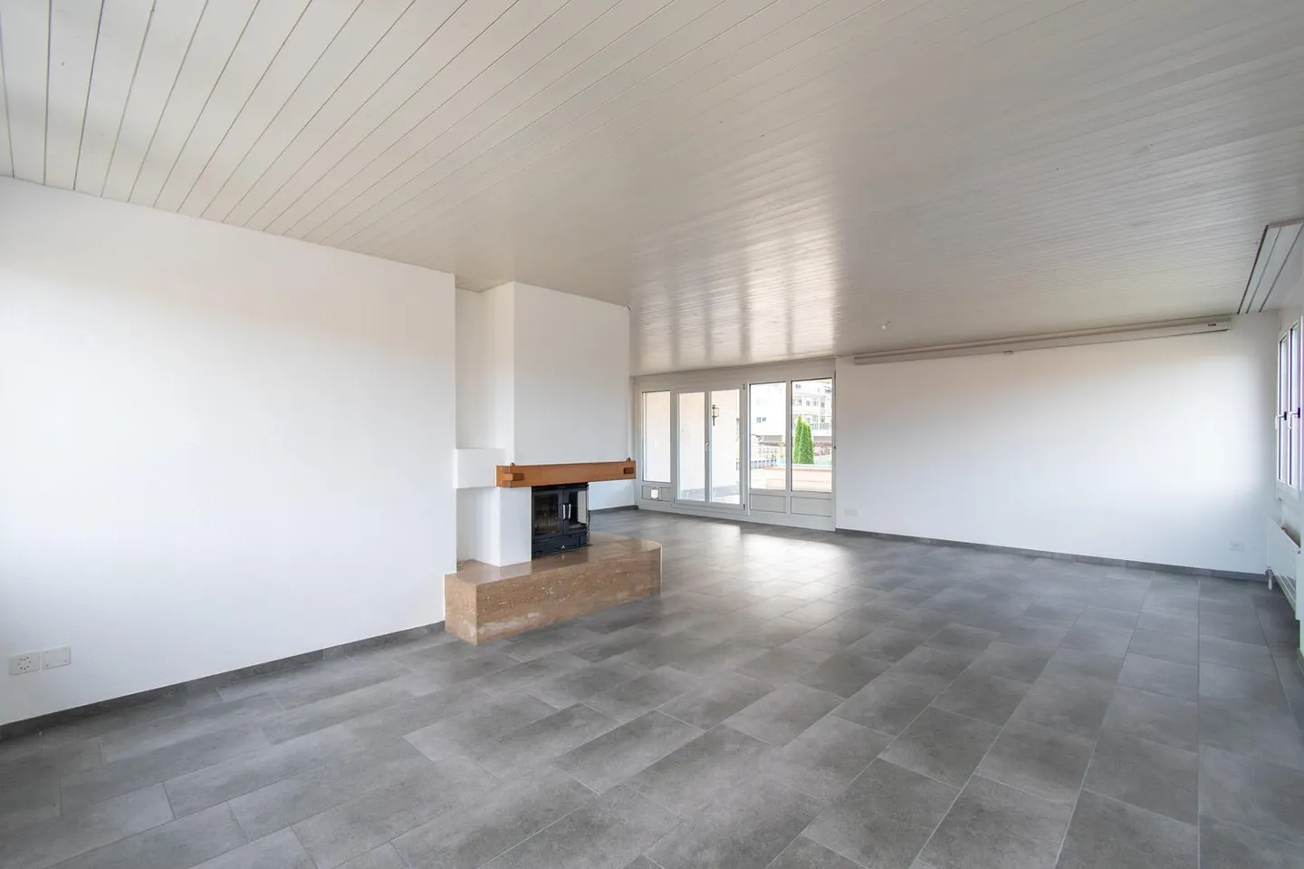 Ampio appartamento di 5,5 stanze con terrazza - Foto 1 di 13