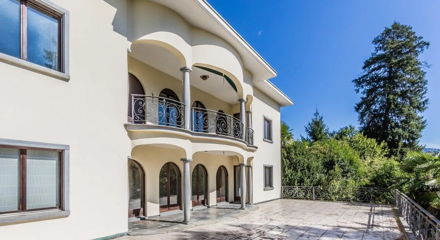 Importante villa con piscina - un vero affare! - Foto 1 di 13
