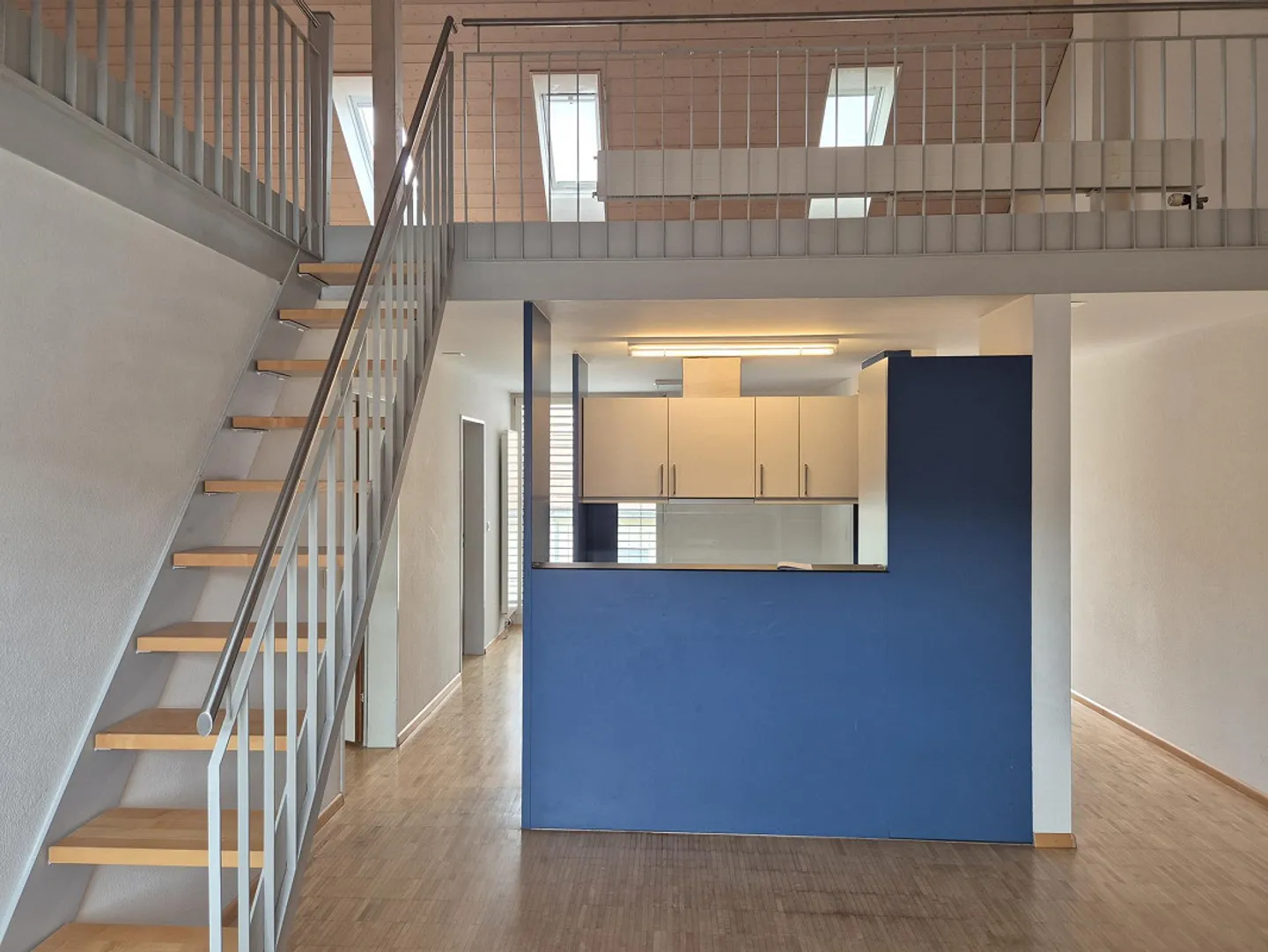 Appartement en duplex moderne de 3,5 pièces avec jardin d'hiver + galerie - Photo 1 sur 16