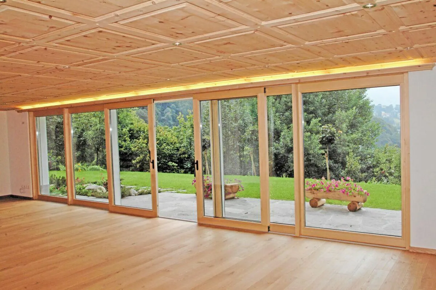 Exclusive Retreat Oasis in Klosters - Alpine Villa with Style - Photo 5 of 12