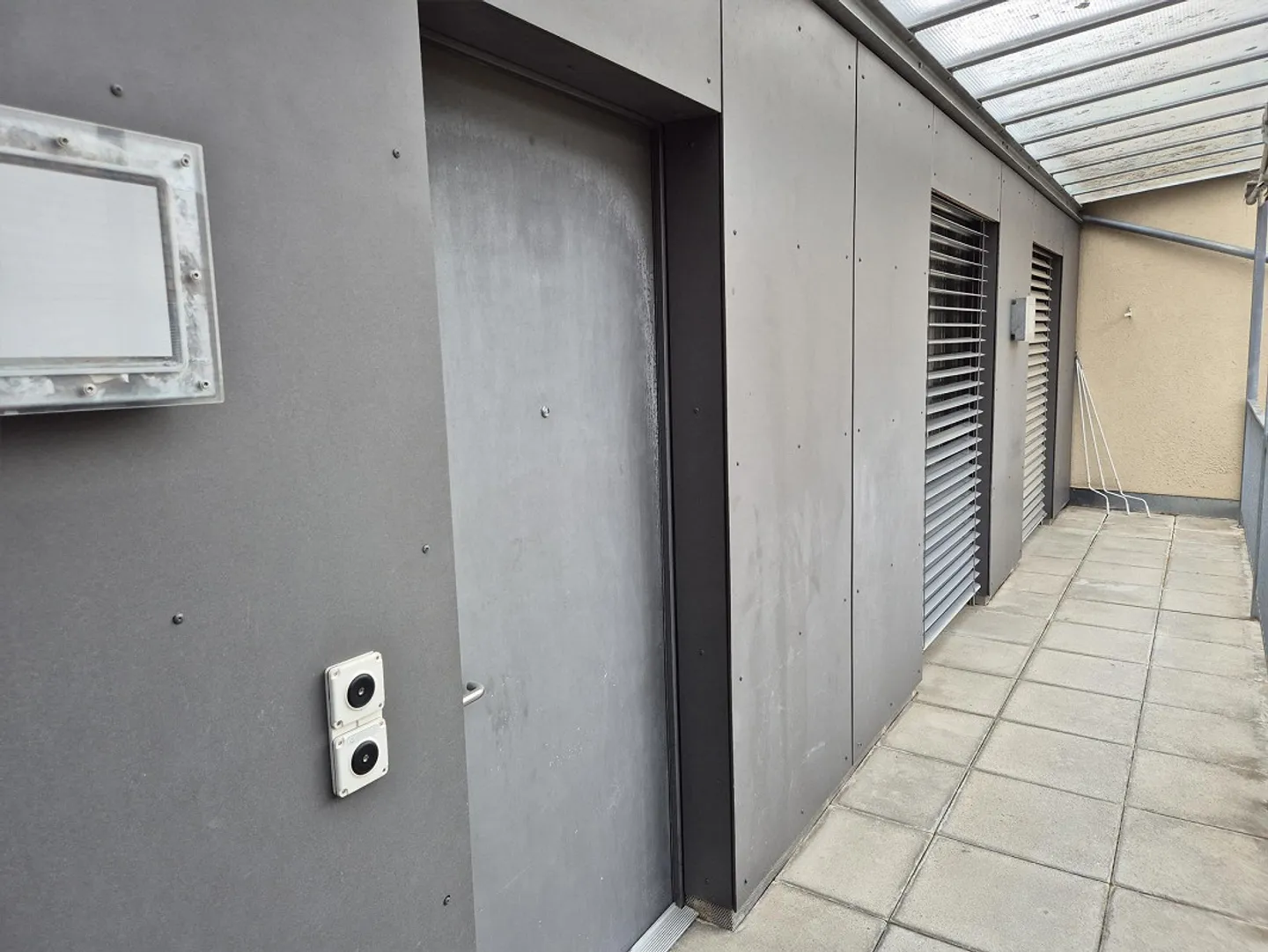 Appartement en duplex moderne de 3,5 pièces avec jardin d'hiver + galerie - Photo 12 sur 16