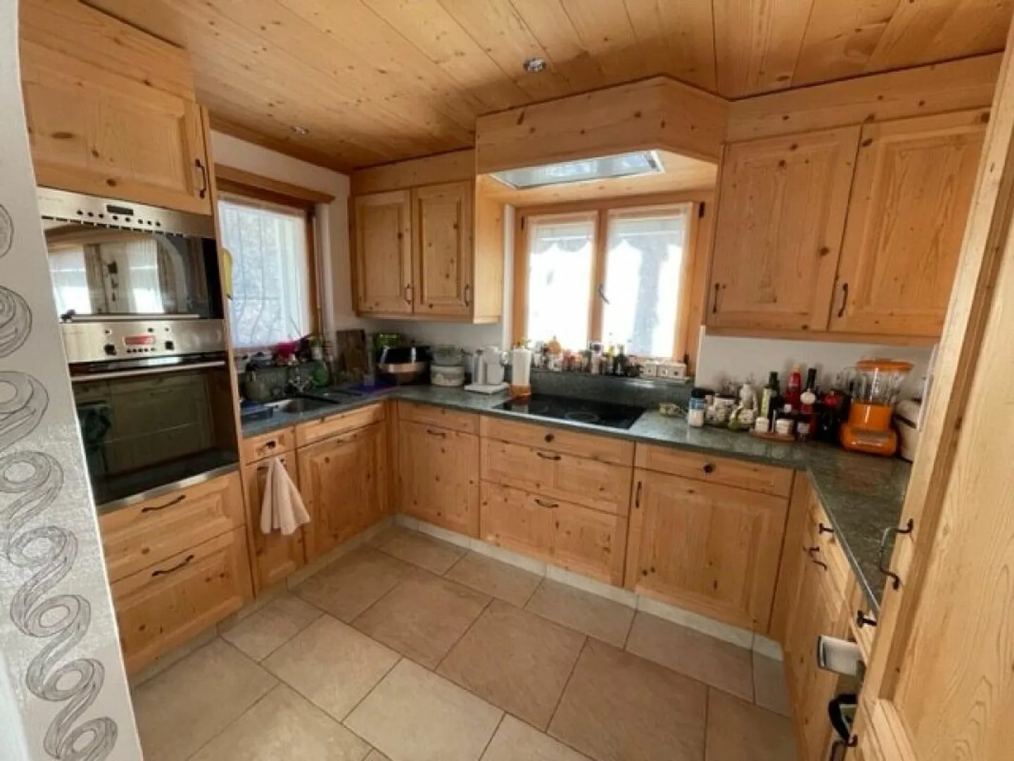 Exclusive Retreat Oasis in Klosters - Alpine Villa with Style - Photo 10 of 12