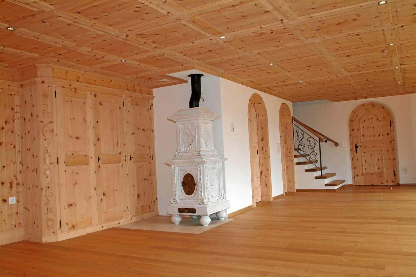 Exclusive Retreat Oasis in Klosters - Alpine Villa with Style - Photo 11 of 12