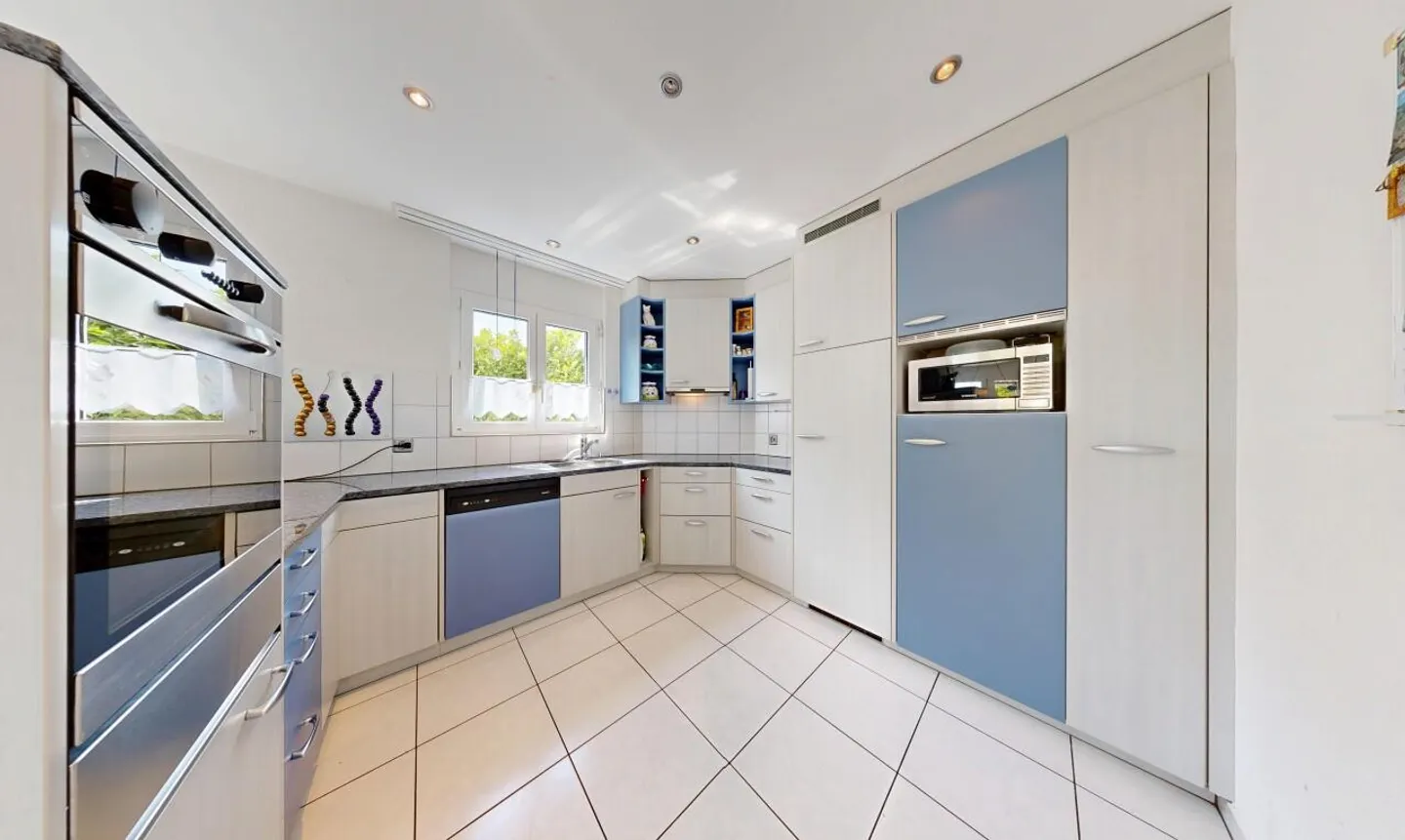 Grosszügiges Zuhause mit Garten, Garage und viel Raum - Foto 7 von 11