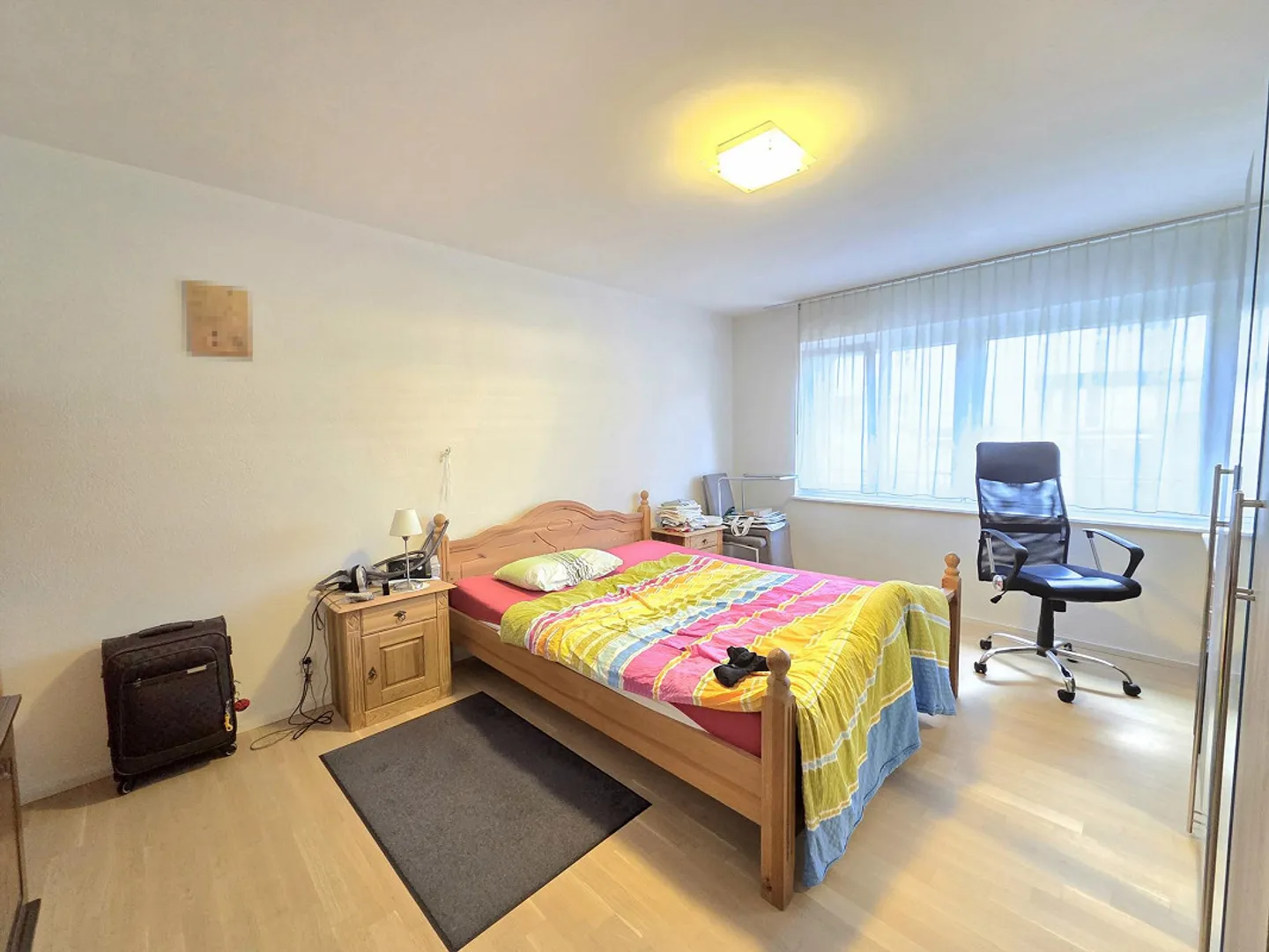 Appartement spacieux et lumineux de 4,5 pièces avec vue sur la verdure - Photo 4 sur 14