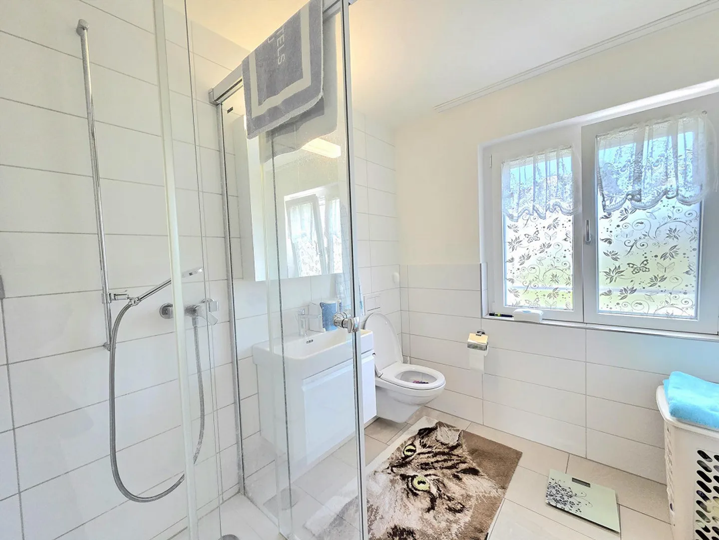 Appartement spacieux et lumineux de 4,5 pièces avec vue sur la verdure - Photo 11 sur 14