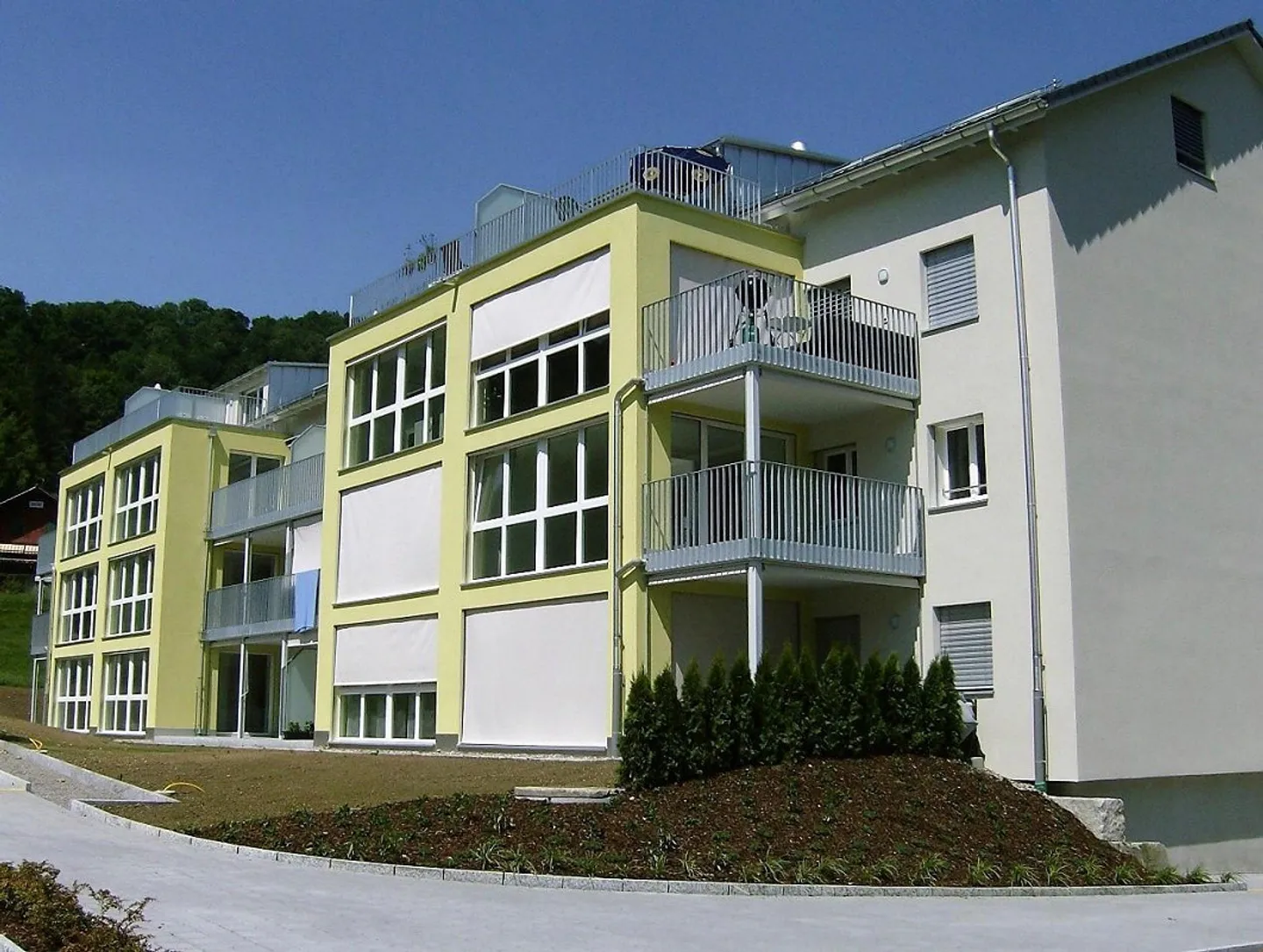 Appartement spacieux et lumineux de 4,5 pièces avec vue sur la verdure - Photo 14 sur 14