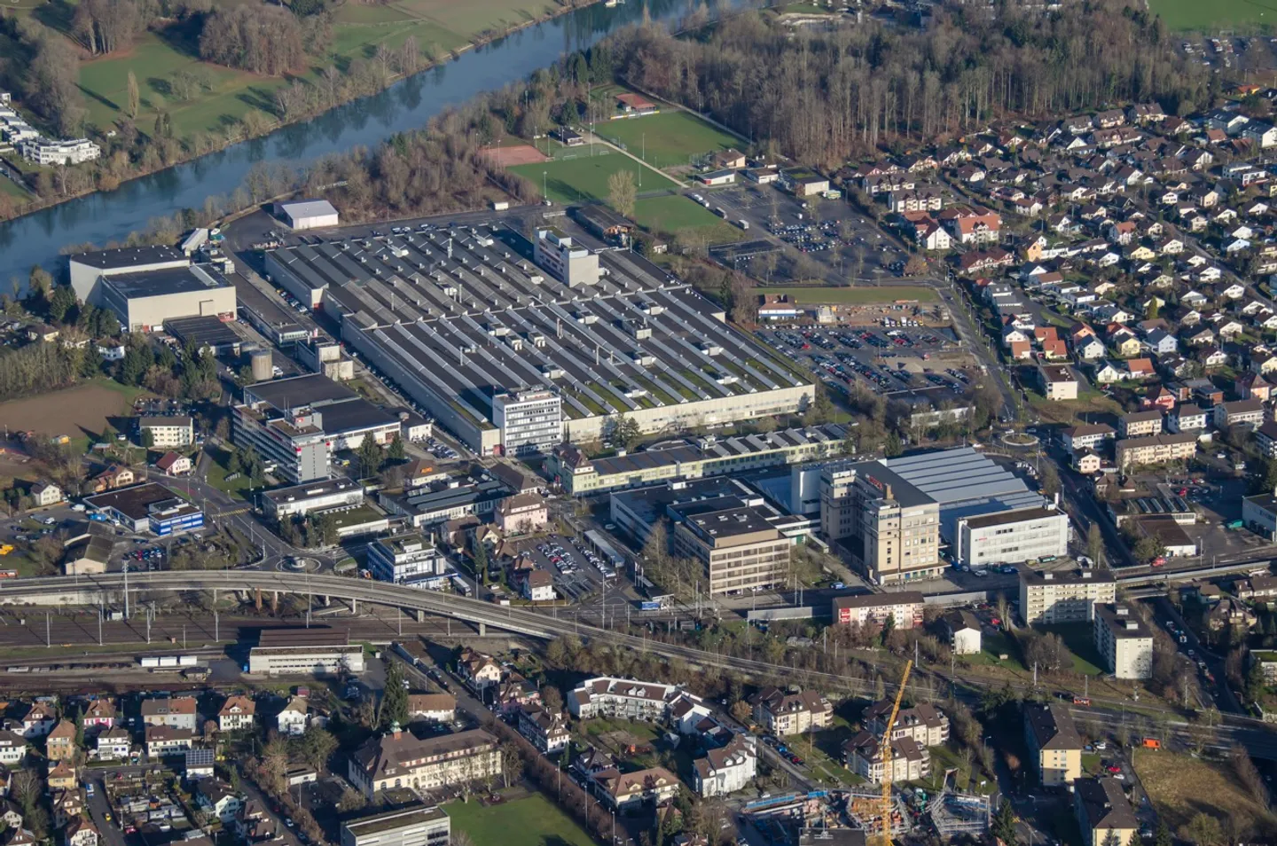 «Bürofläche von 135 bis 1500 m2 ausgebaut - auf dem Riverside-Areal Zuchwil» - Foto 2 von 11