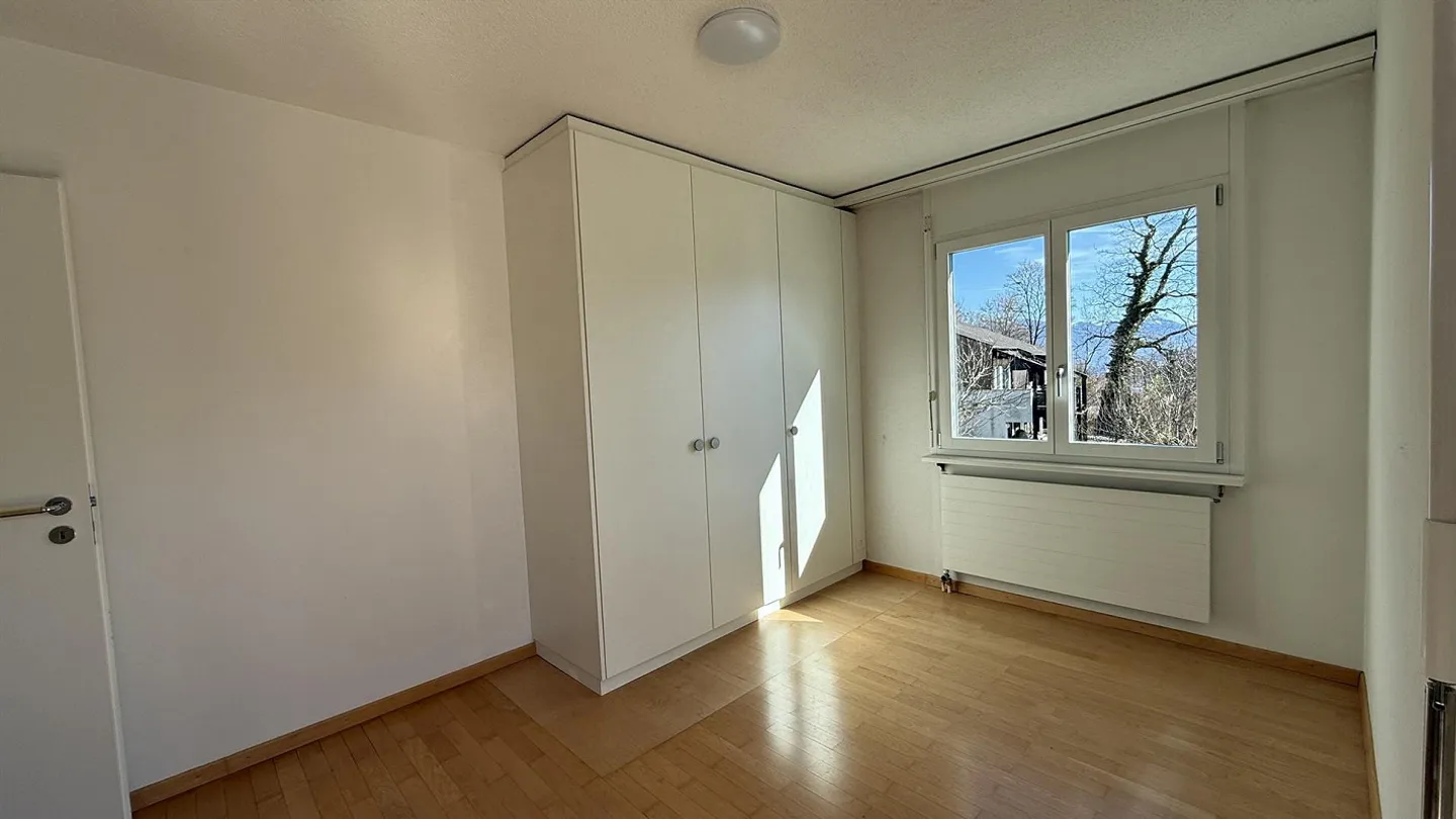 CASA A TERRAZZA 4 1/2 STANZE SULLA PENDENZA SOLEGGIATA A KRIENS - Foto 9 di 14