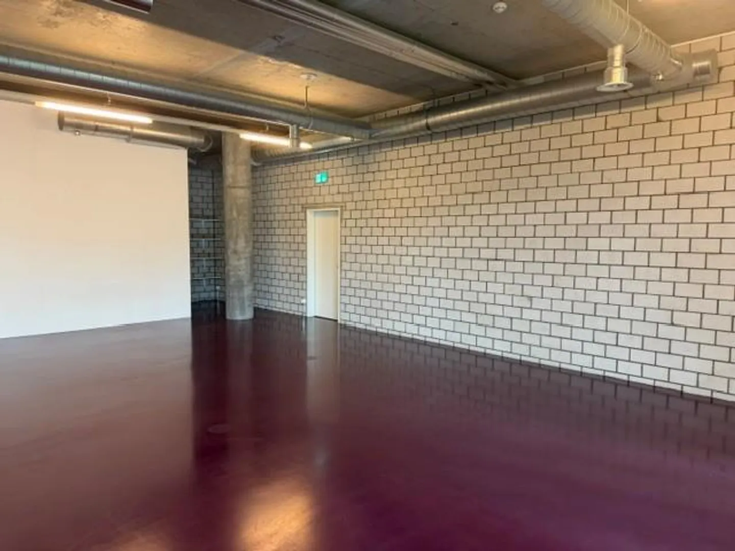 Spazio commerciale attraente nell'edificio sportivo di Lucerna - Foto 4 di 7