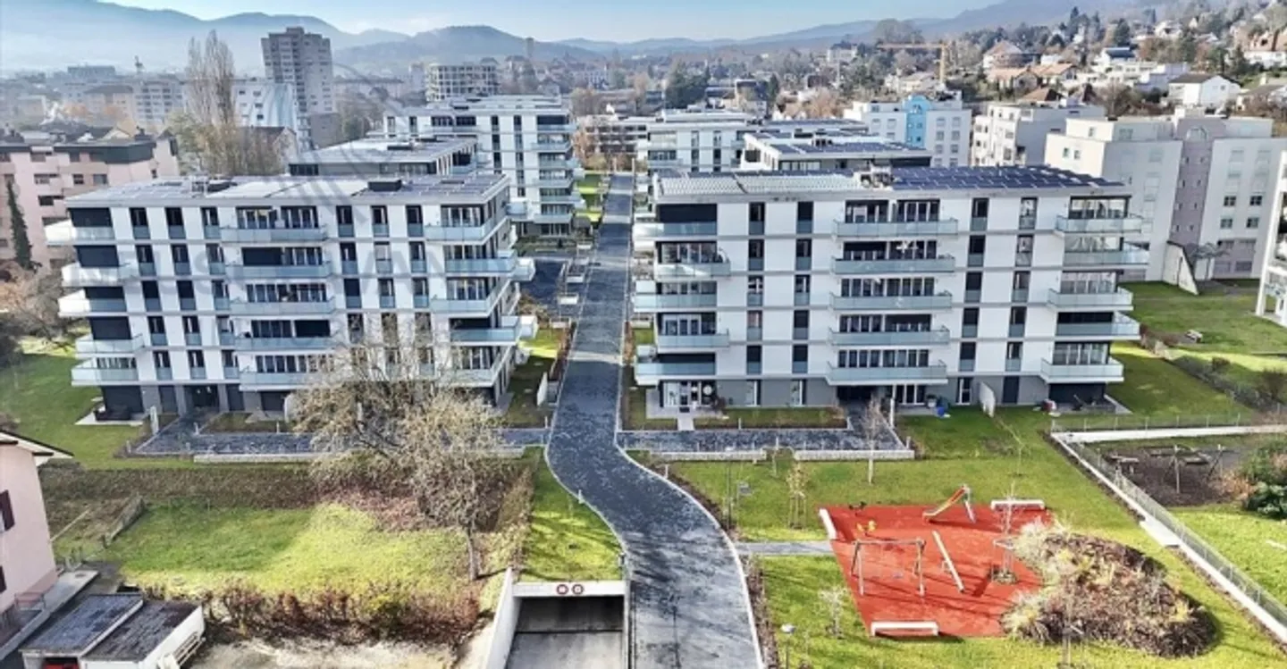 Edificio ad uso misto in affitto - Foto 1 di 2