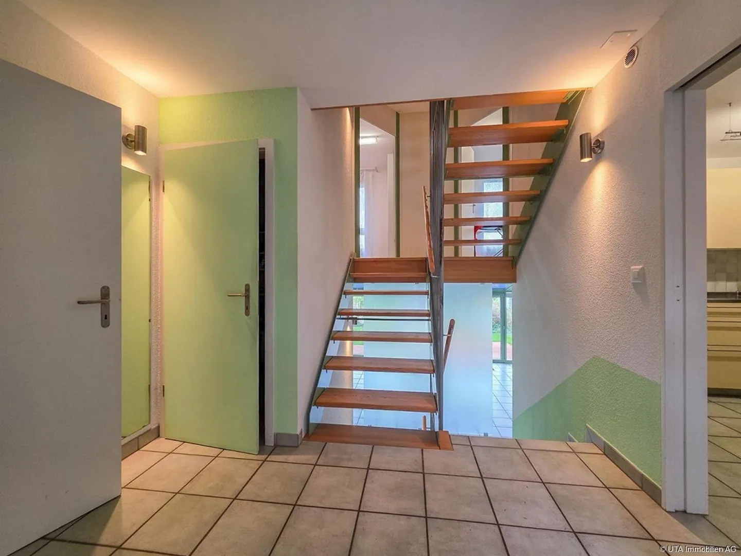 Single-family house - privileged hillside location with apartment - Photo 3 of 15