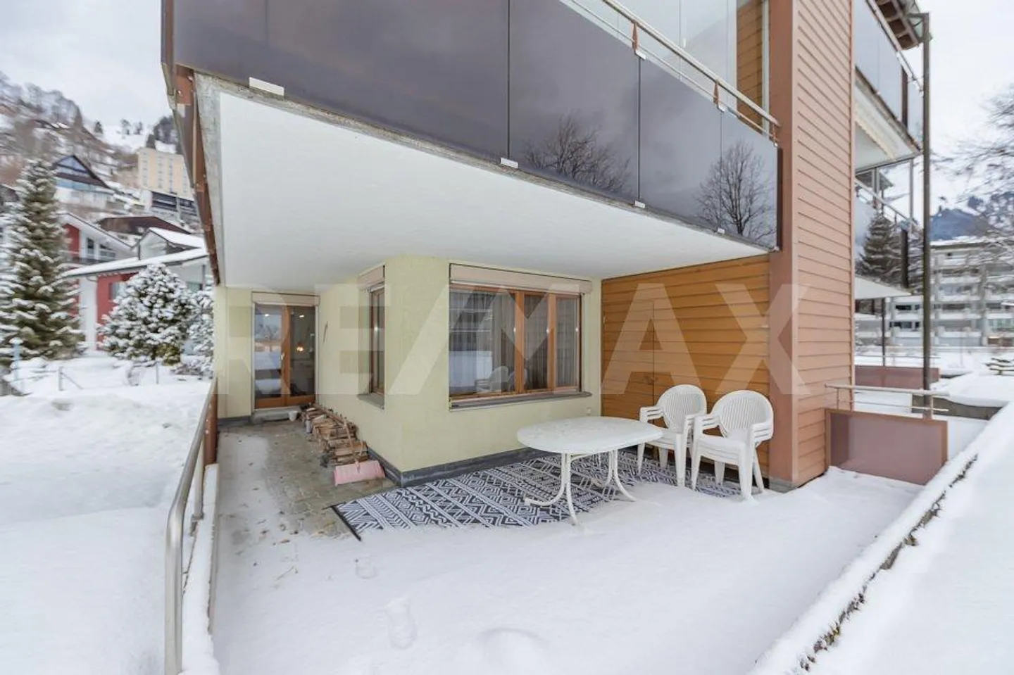 3.5 Room Garden Apartment in a Quiet Central Location - Photo 13 of 13