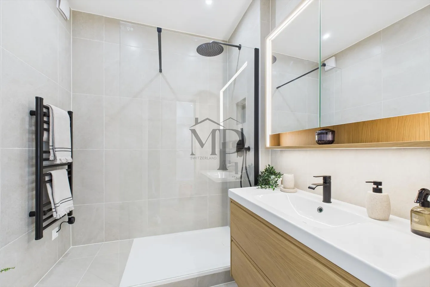 Appartamento 4 locali - Foto 7 di 9