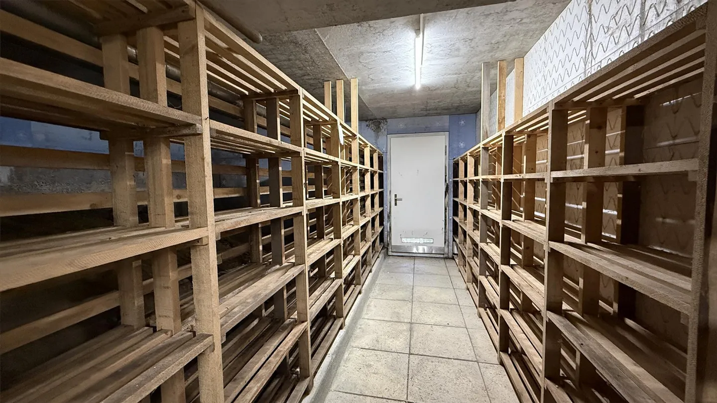 CASA A TERRAZZA 4 1/2 STANZE SULLA PENDENZA SOLEGGIATA A KRIENS - Foto 13 di 14