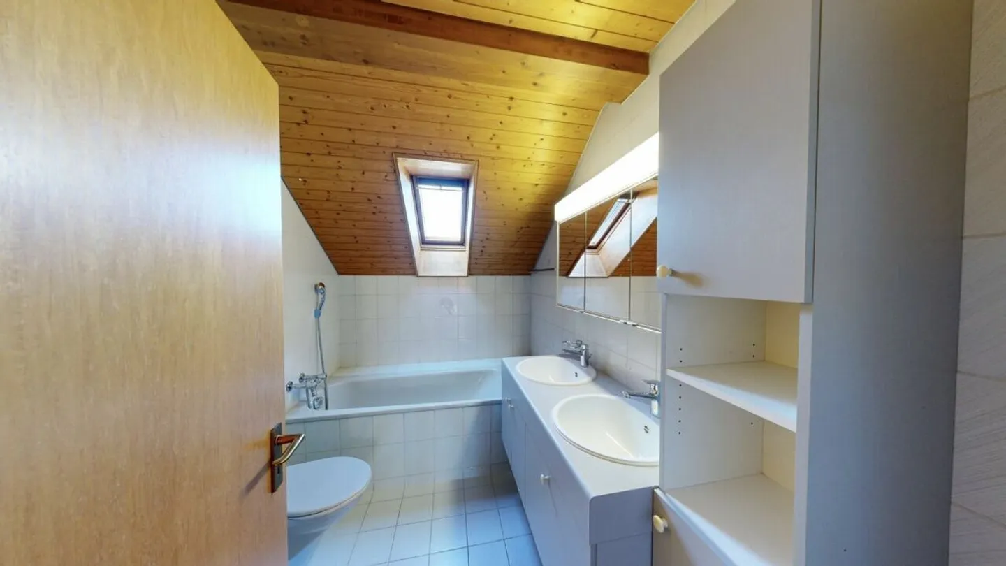 Appartamento duplex affascinante di 3,5 stanze - Foto 9 di 11