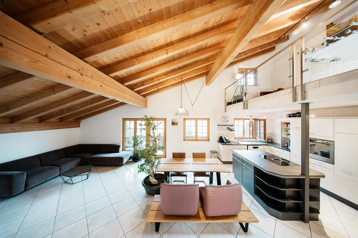 Alpine Living Experience with a View - Photo 1 of 19