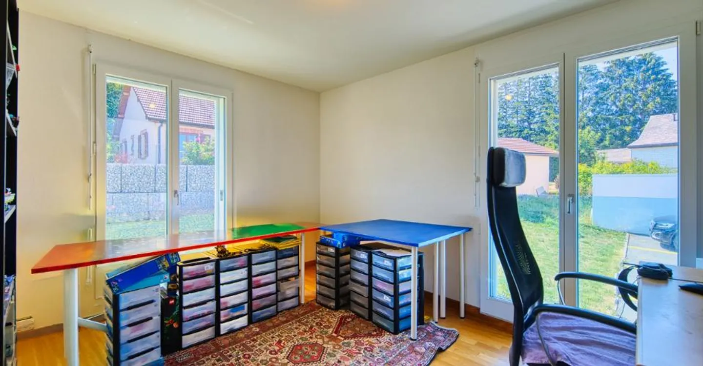 Beautiful 3.5-room apartment with lake view - Photo 3 of 9
