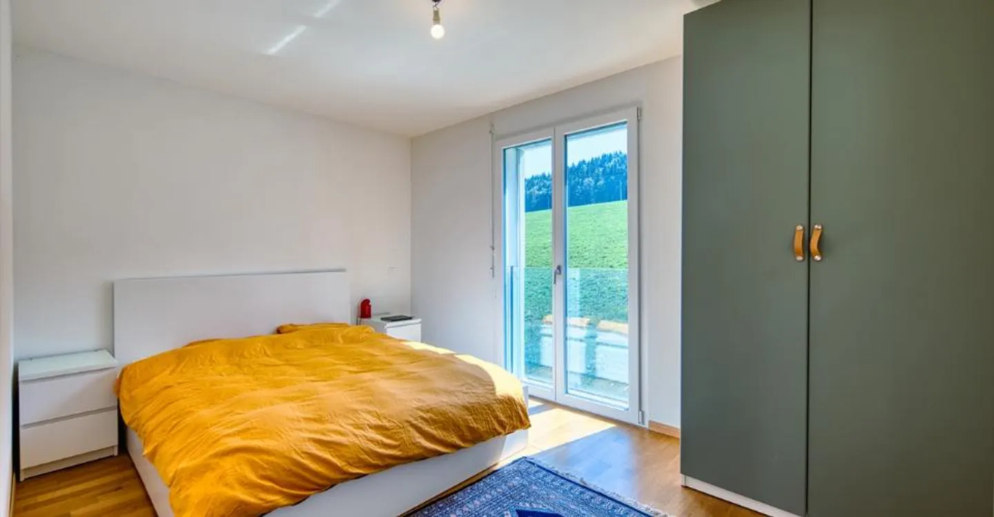 Beautiful 3.5-room apartment with lake view - Photo 2 of 9