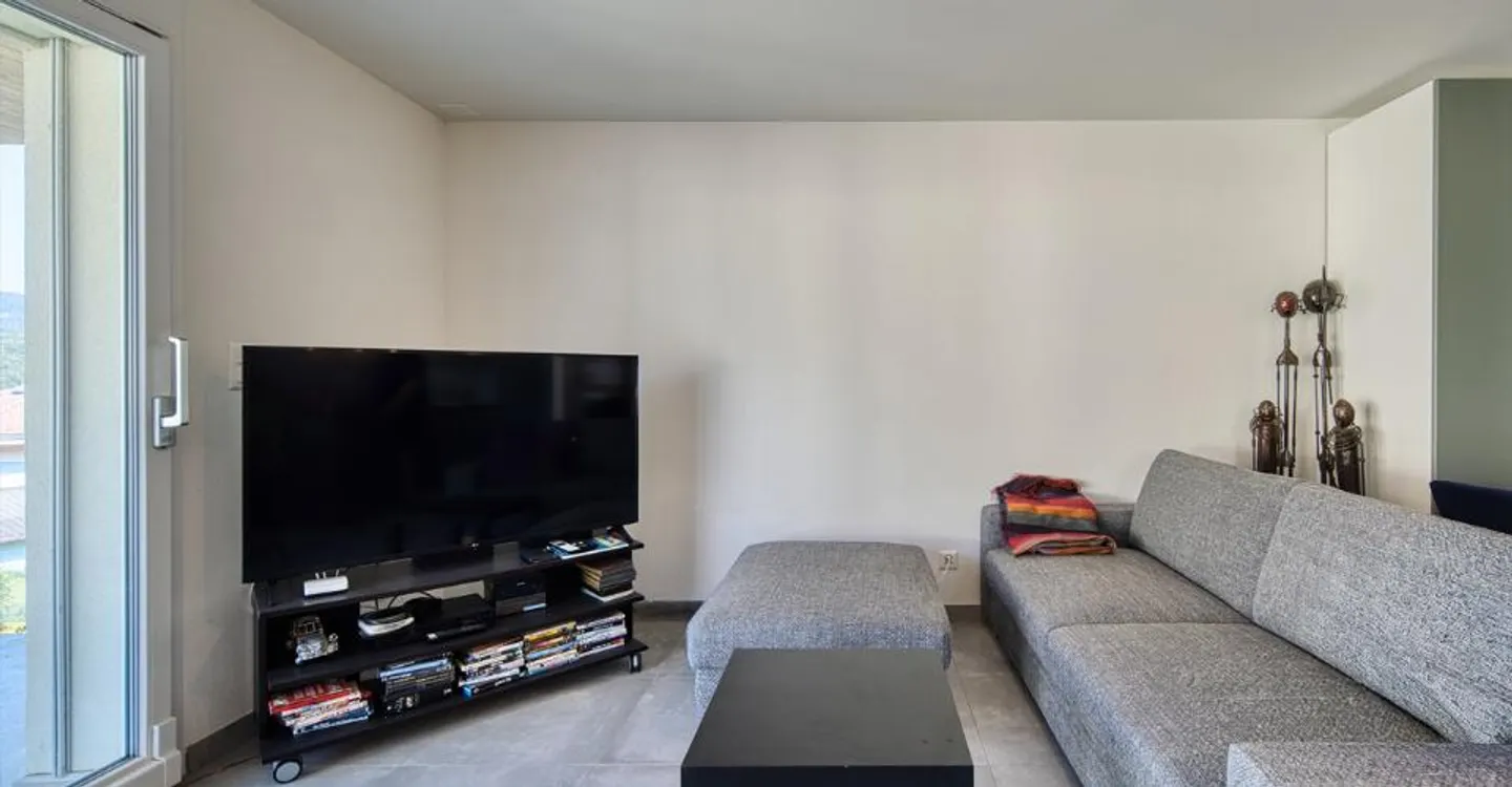 Beautiful 3.5-room apartment with lake view - Photo 8 of 9