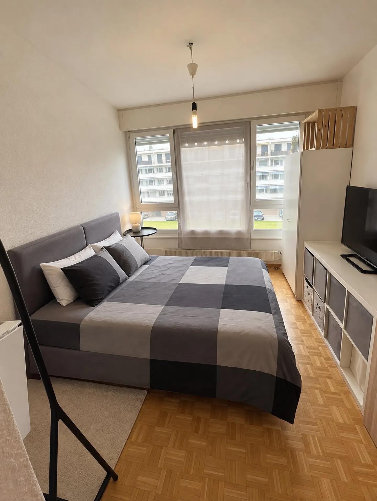 Charming 3-Room Apartment in Meyrin - Photo 3 of 5