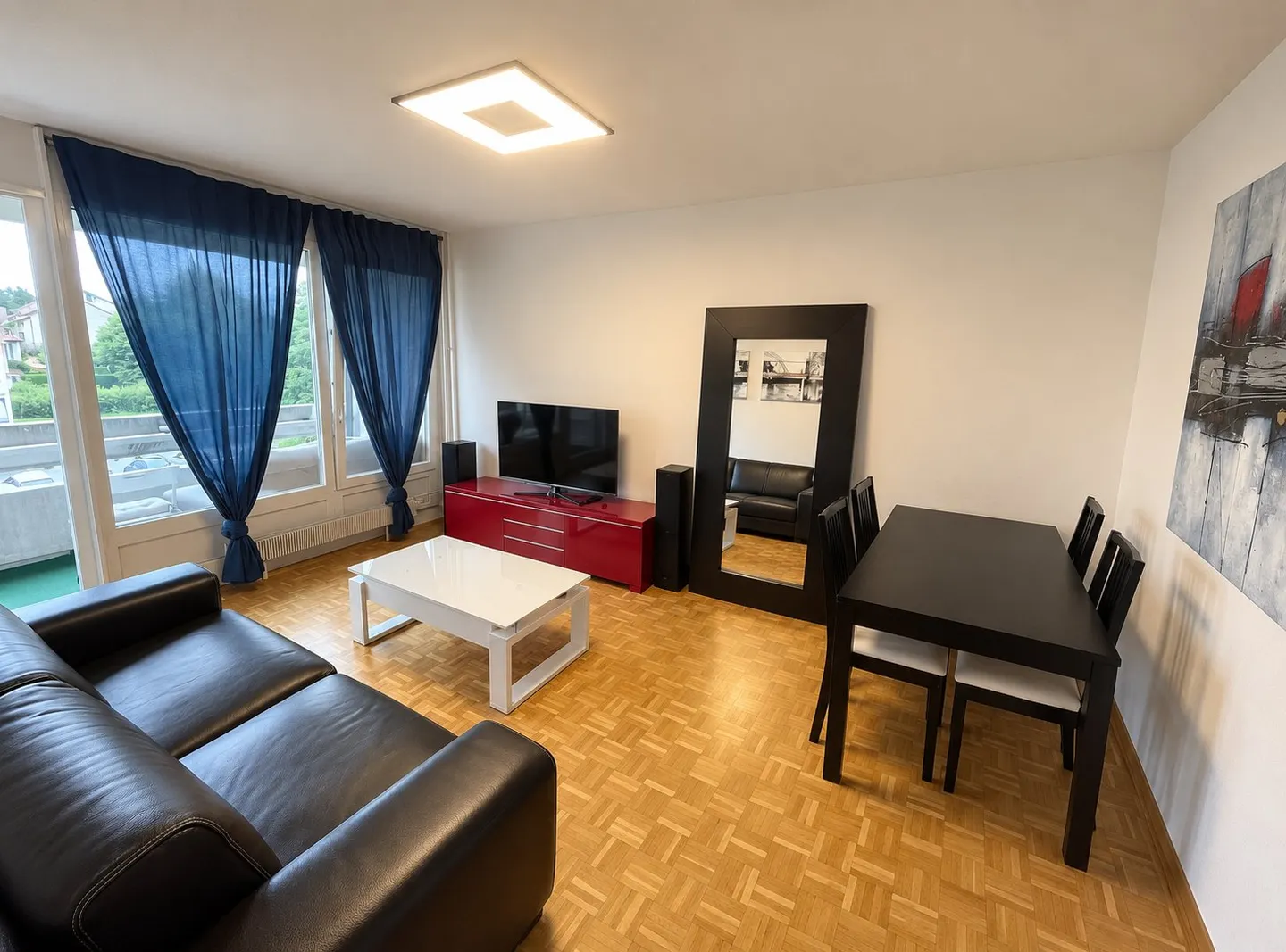 Charming 3-Room Apartment in Meyrin - Photo 2 of 5