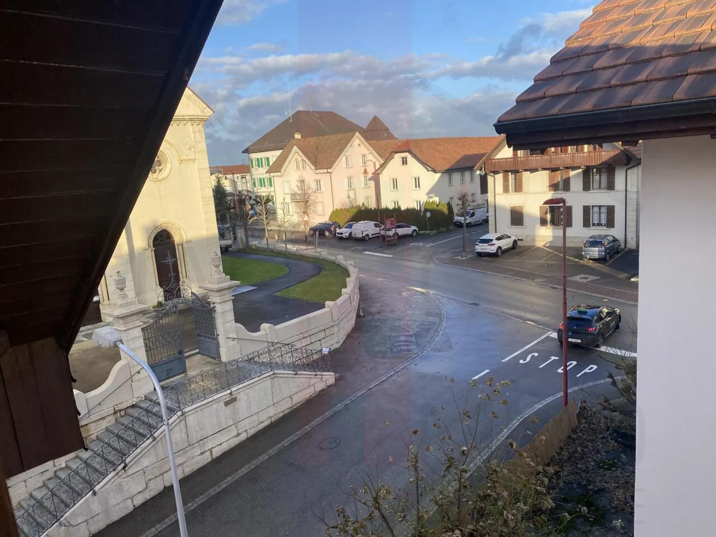 Gebäude im Zentrum des Dorfes Courgenay - Foto 6 von 19