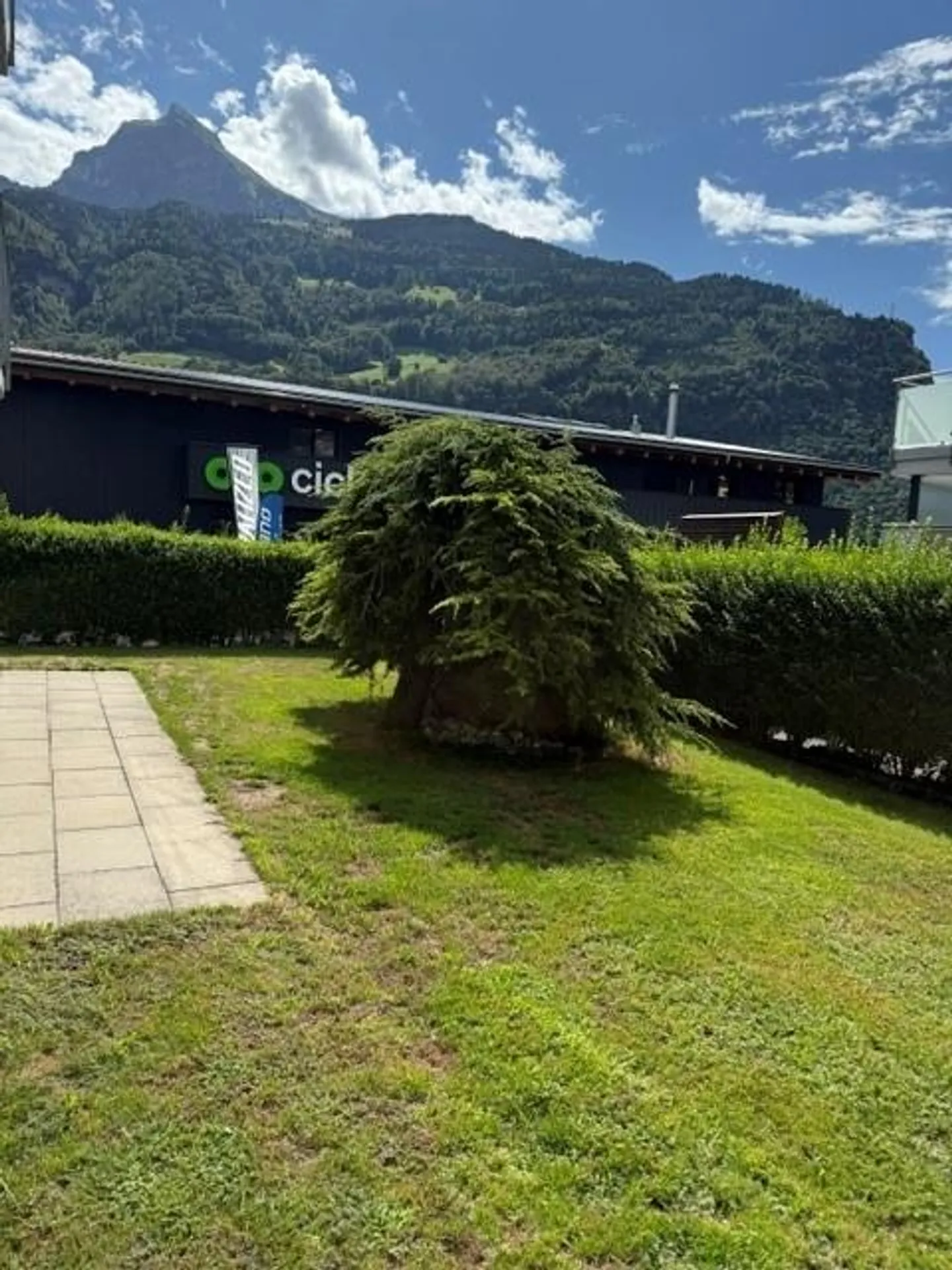 3.5-Zimmer-Gartenwohnung an Top-Lage in Mollis - Photo 8 sur 17