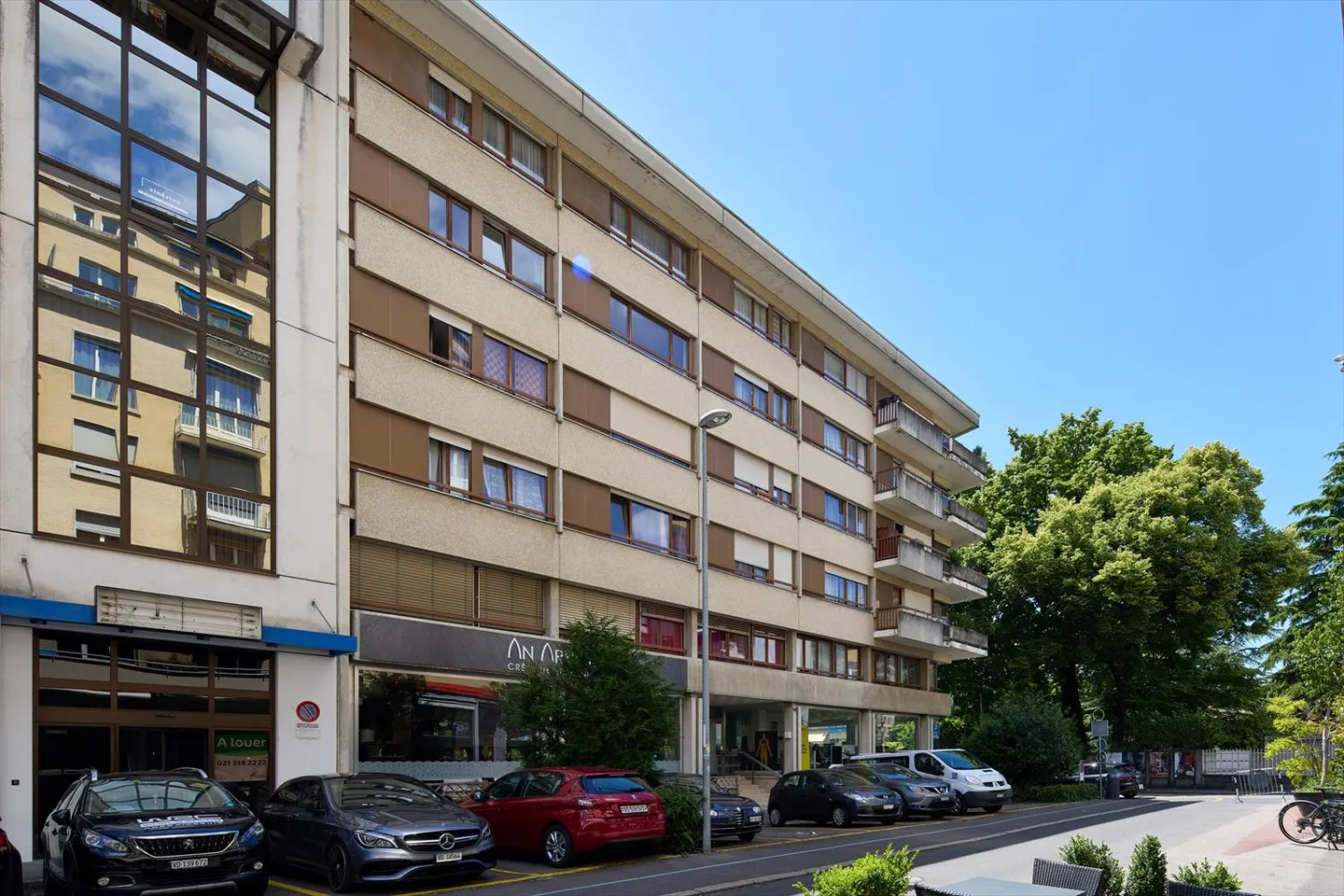 3.5 Room Apartment - Photo 2 of 2