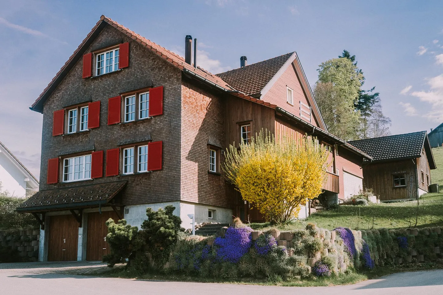 Casa plurifamiliare / multigenerazionale con fienile e ampliamento della casa unifamiliare - Foto 2 di 15