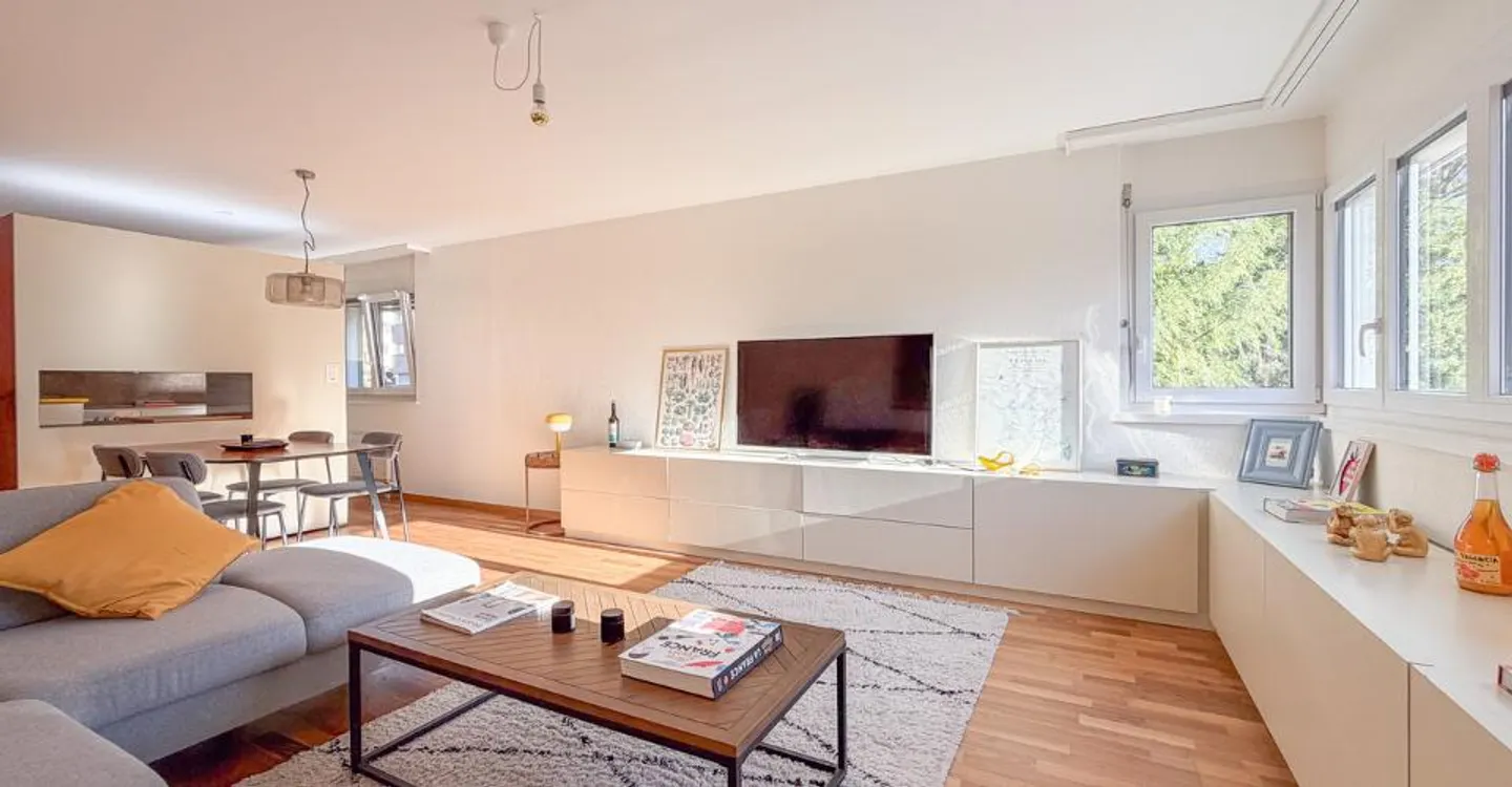 Incantevole appartamento di 4,5 stanze con balcone - Foto 1 di 12