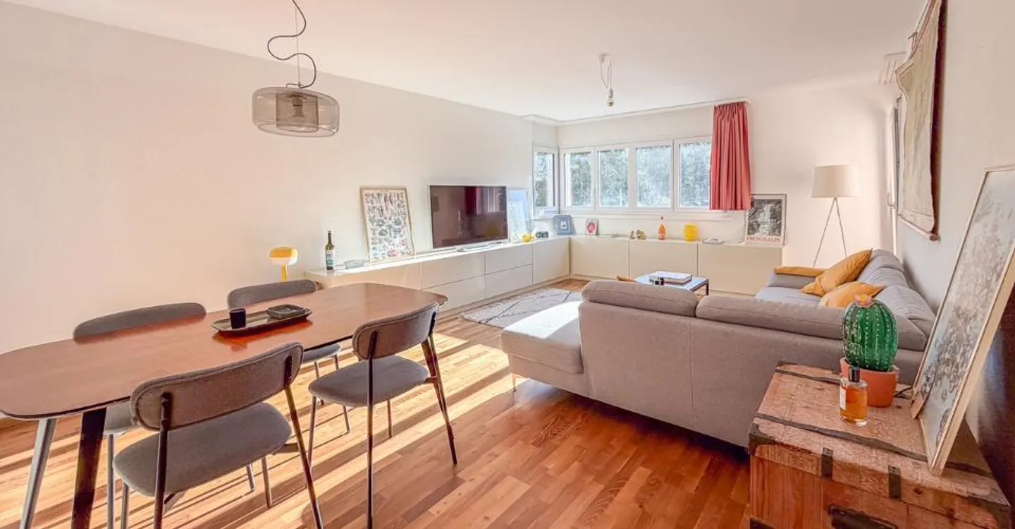 Incantevole appartamento di 4,5 stanze con balcone - Foto 2 di 12