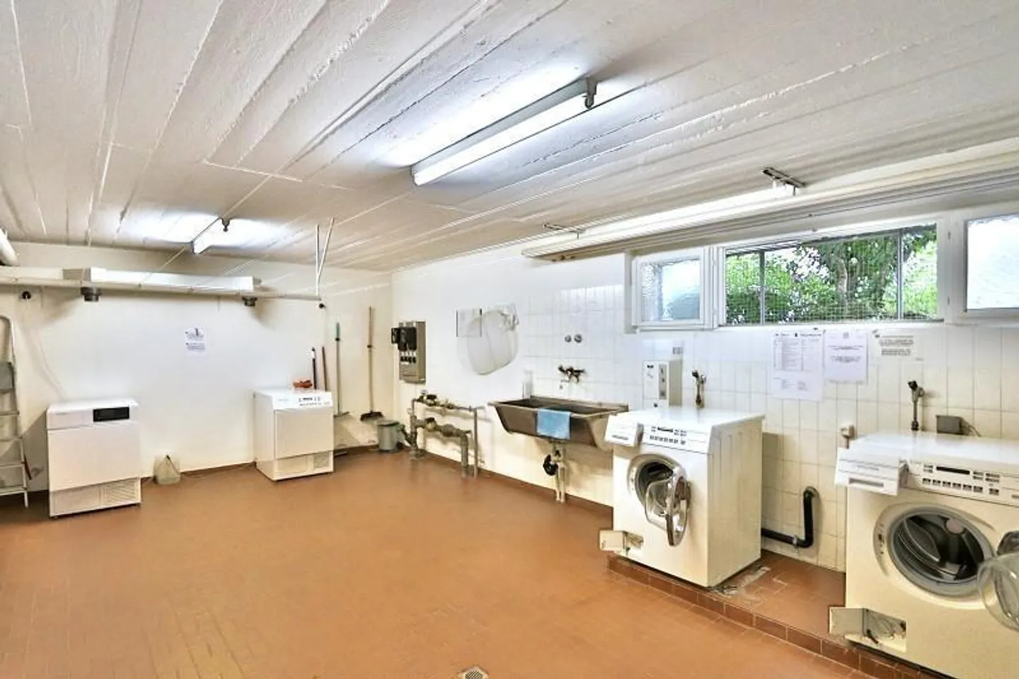 «Appartamento di 4 1/2 locali con piscina, centrale, tranquilla» - Foto 18 di 25