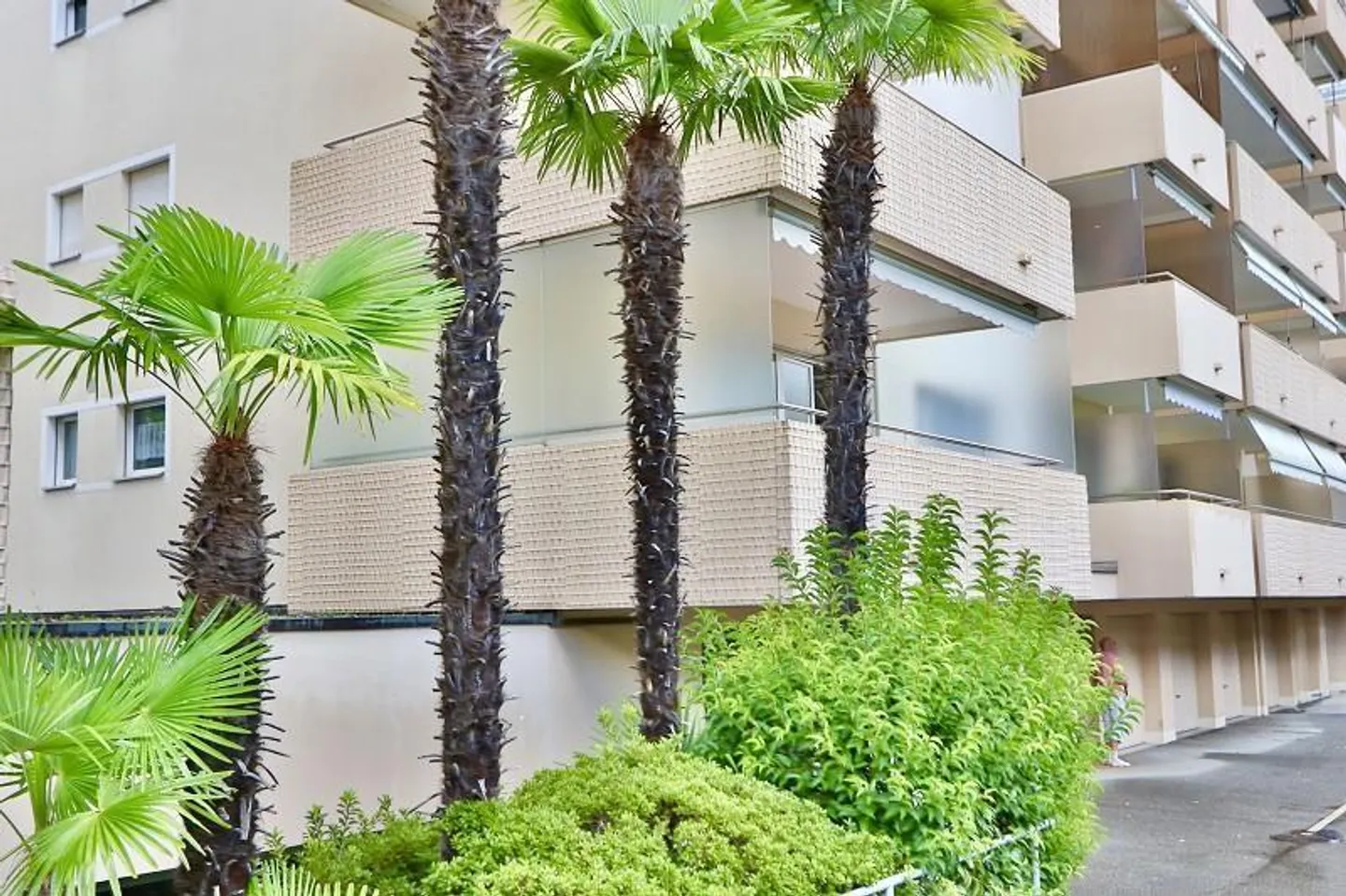 «Appartamento di 4 1/2 locali con piscina, centrale, tranquilla» - Foto 1 di 25