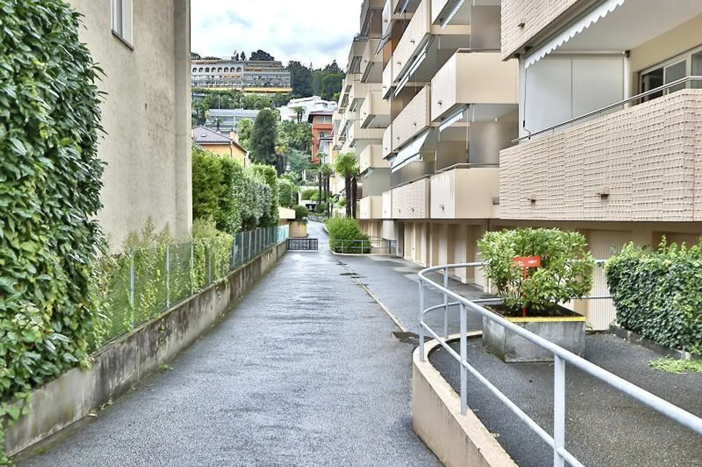 «Appartamento di 4 1/2 locali con piscina, centrale, tranquilla» - Foto 23 di 25