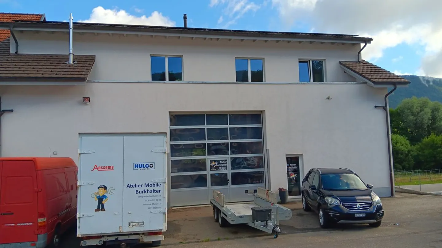 Edificio ad uso misto in vendita - Foto 4 di 13