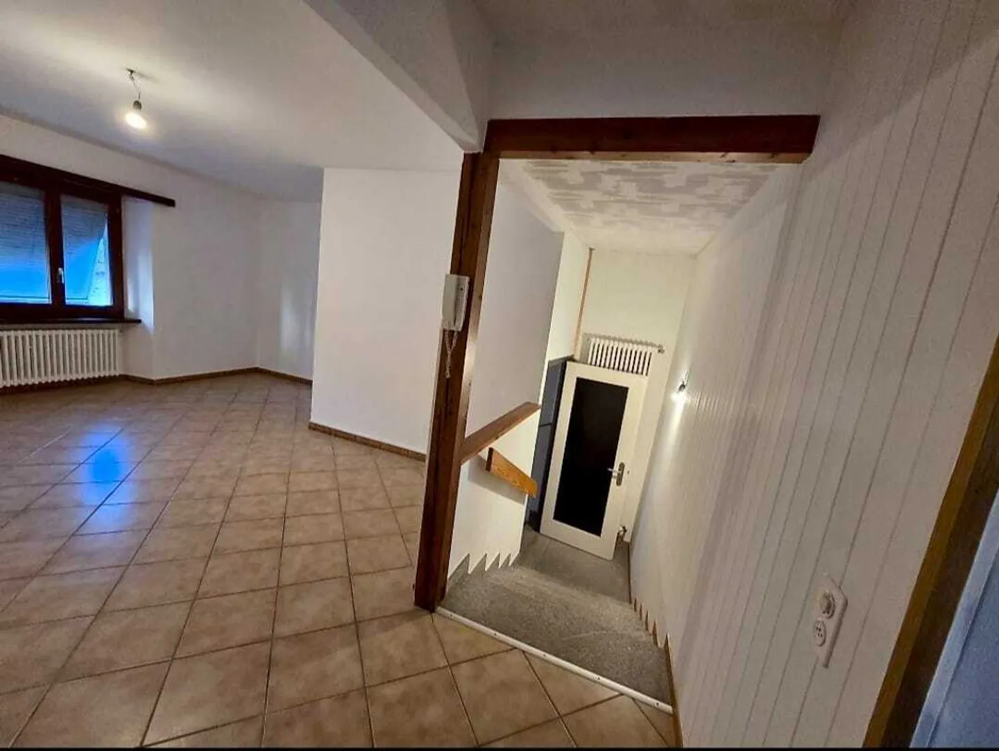 Charming Detached House for Rent - Photo 5 of 13