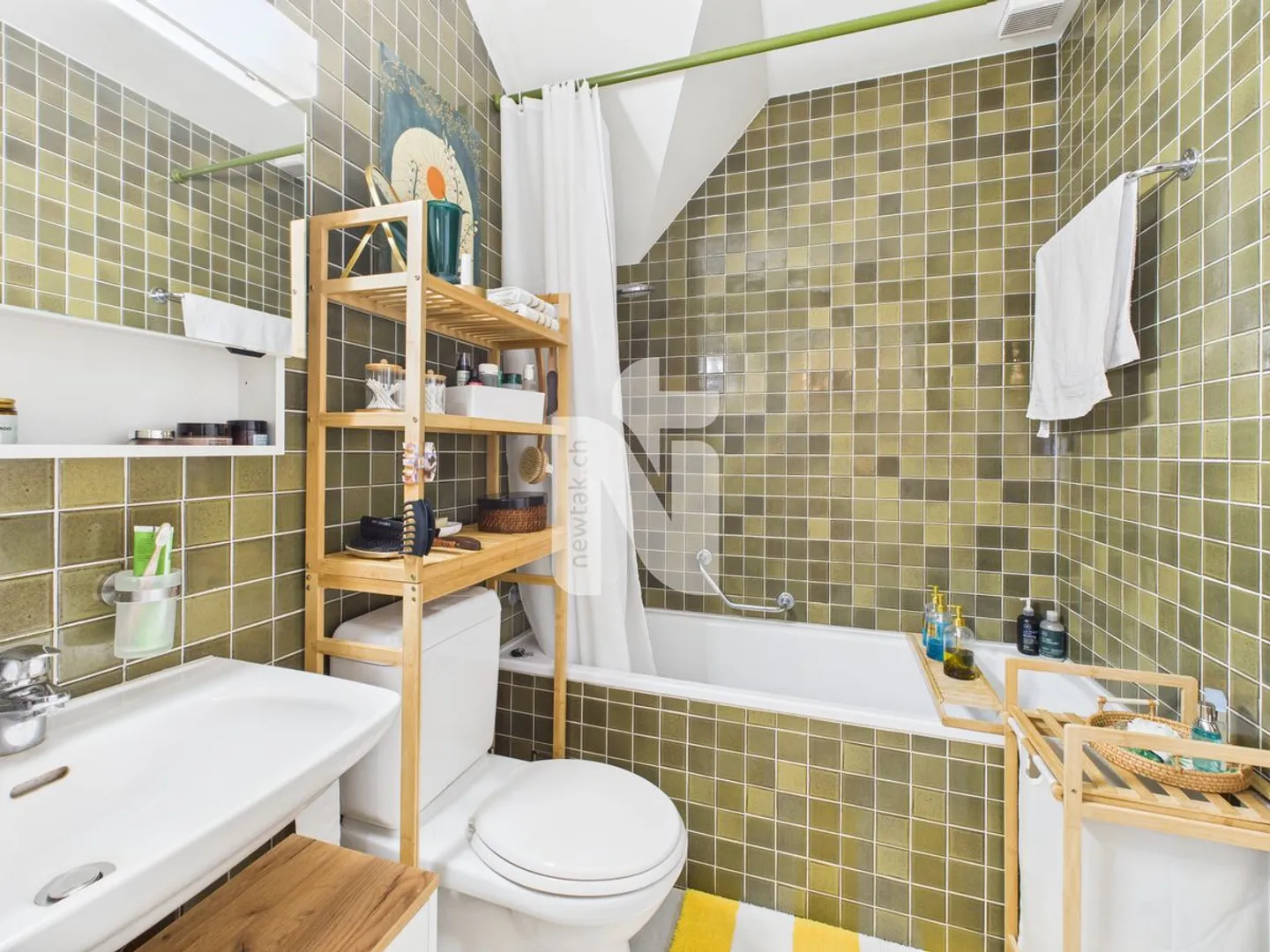 Charming Maisonette with Terrace - Photo 4 of 9