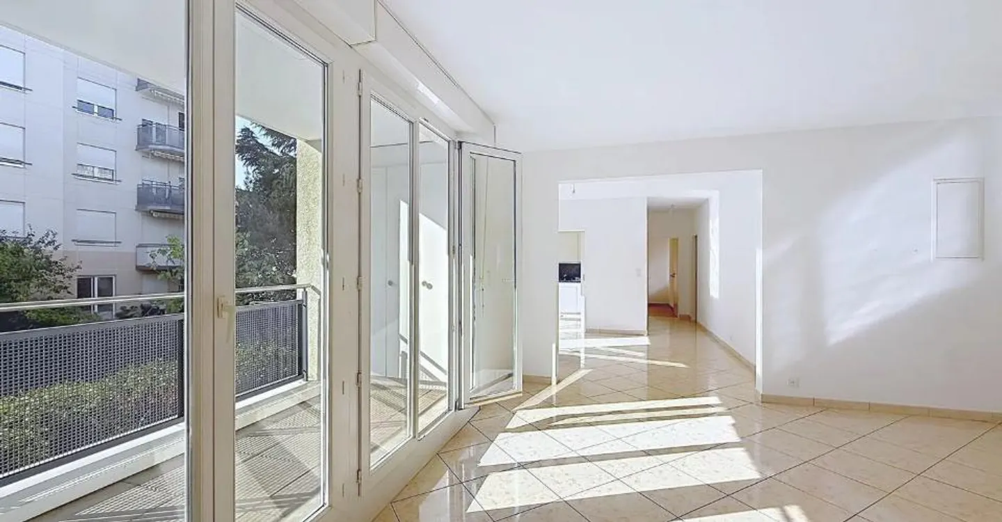 SPACIOUS 7-ROOM APARTMENT NEAR INTERNATIONAL ORGANIZATIONS - Photo 4 of 10