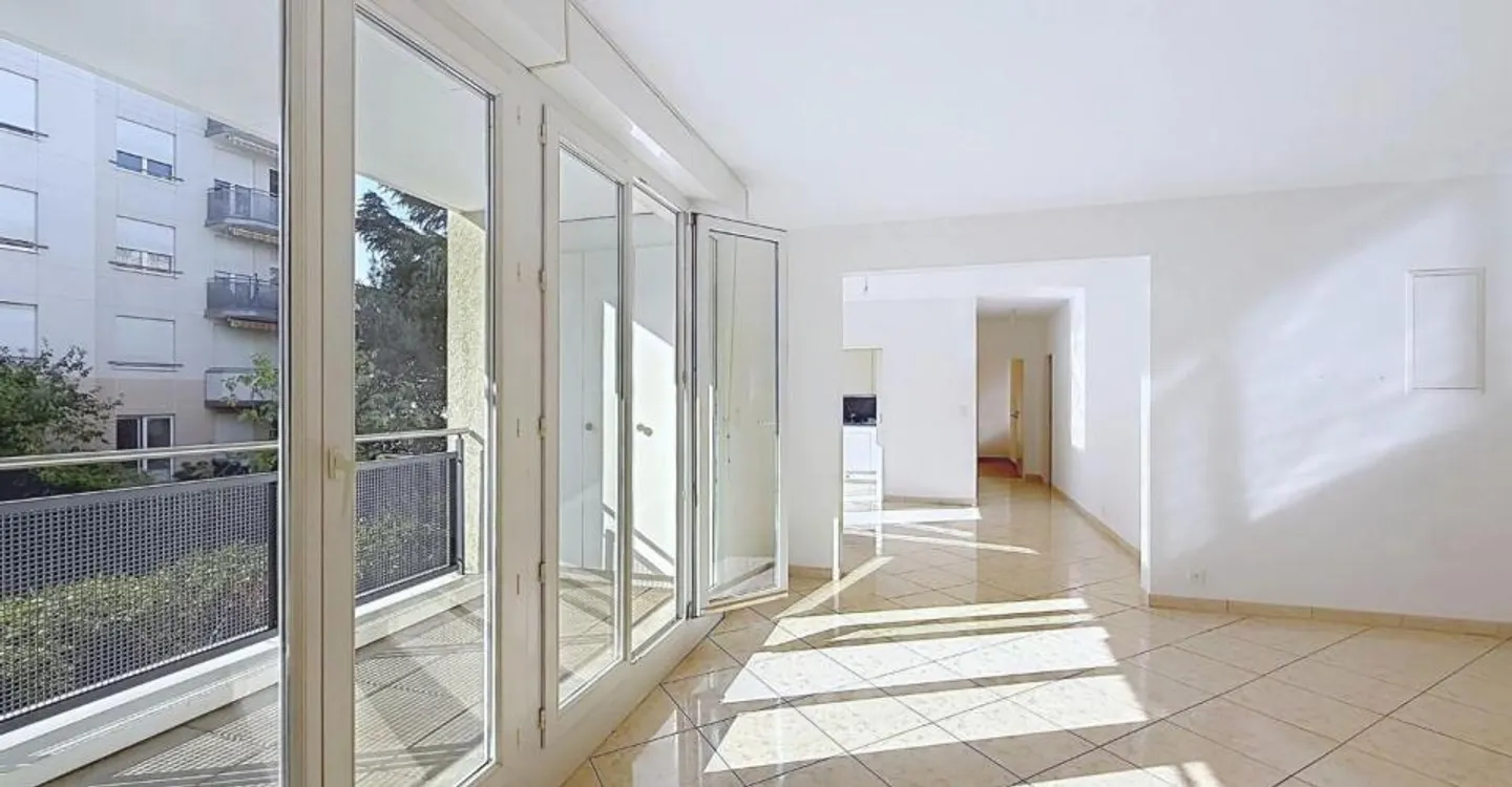 SPACIOUS 7-ROOM APARTMENT NEAR INTERNATIONAL ORGANIZATIONS - Photo 5 of 10