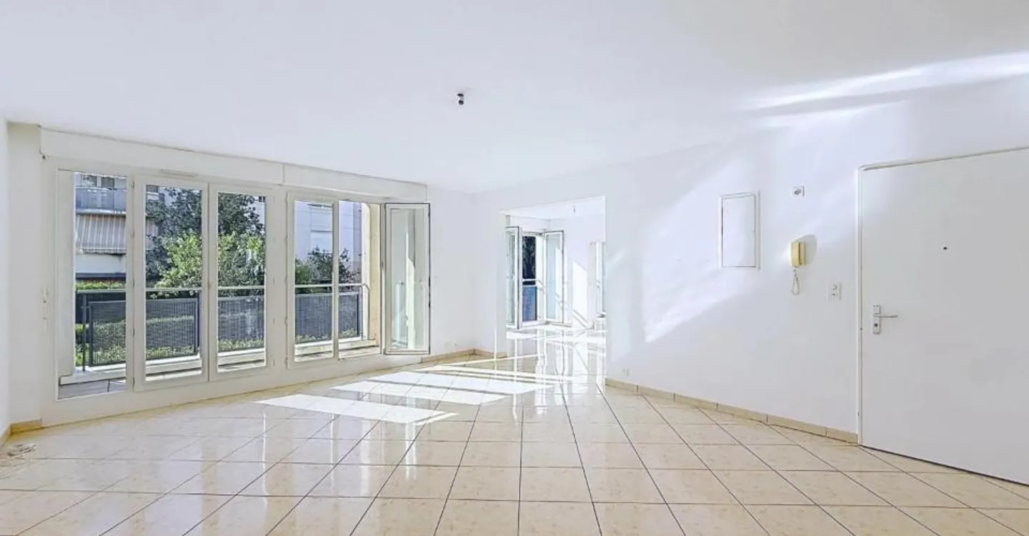 SPACIOUS 7-ROOM APARTMENT NEAR INTERNATIONAL ORGANIZATIONS - Photo 8 of 10
