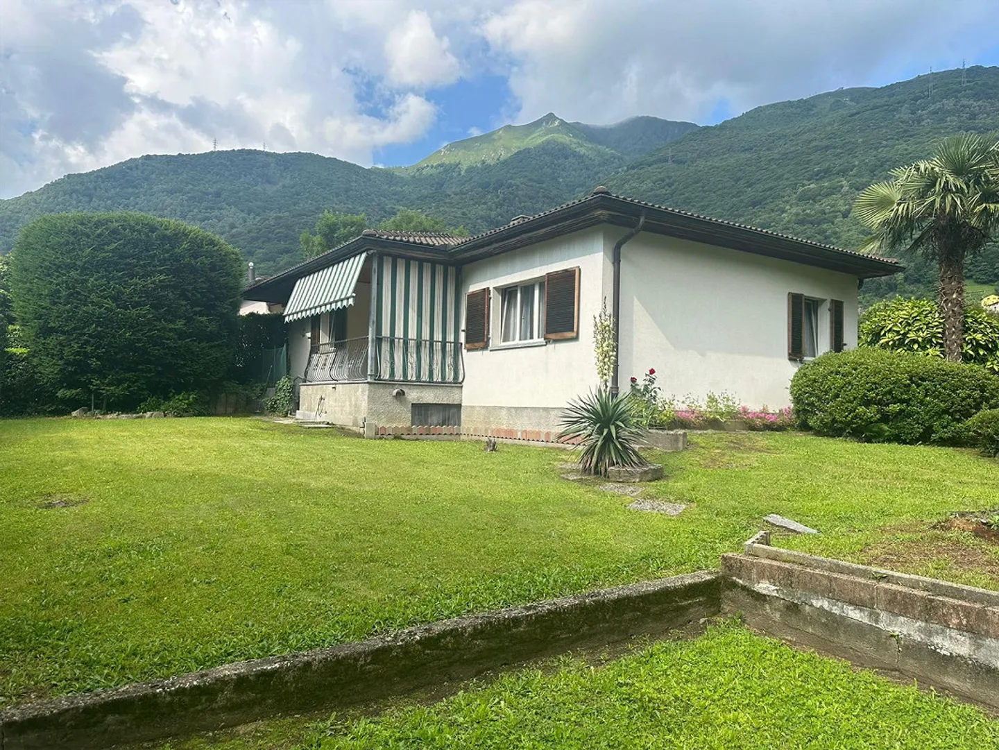 CASA UNIFAMILIARE CON GIARDINO A RIVERA - ID 23530 - Foto 1 di 6
