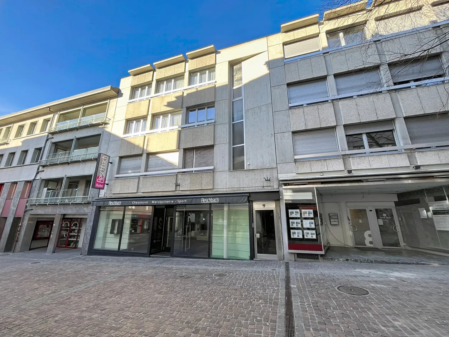 Commercial space in the center of Sion - Large modular areas - Photo 1 of 15