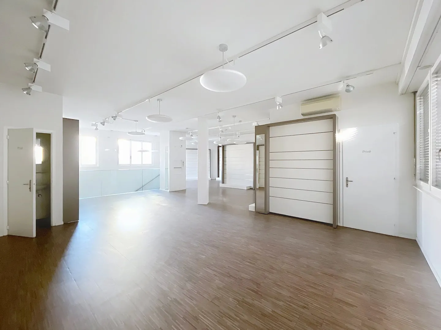 Commercial space in the center of Sion - Large modular areas - Photo 10 of 15