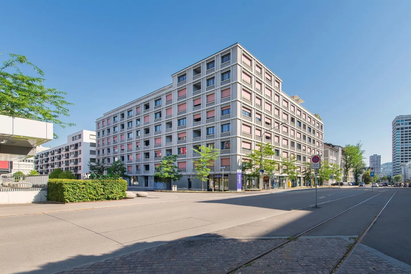 Modern and Central Apartment in Zurich - Limited until 30.09.2027! - Photo 1 of 9