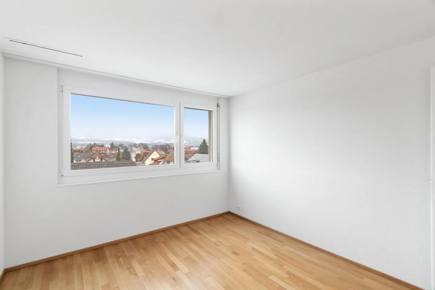 Welcome to your new home! - Photo 8 of 12