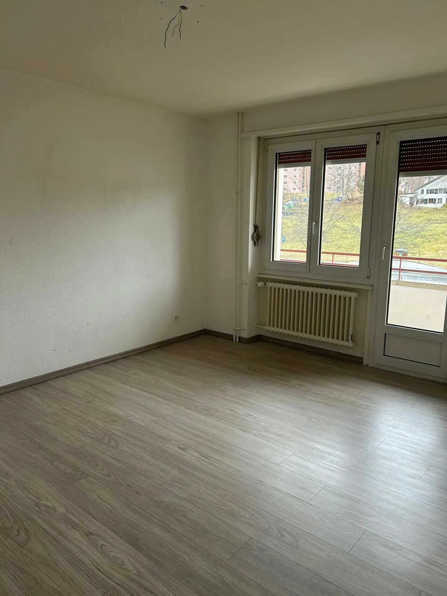 Große 4,5-Zimmer-Wohnung in Locle - Foto 5 von 8